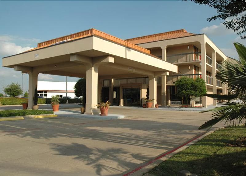 Executive Inn 5