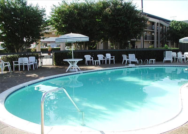 Executive Inn main
