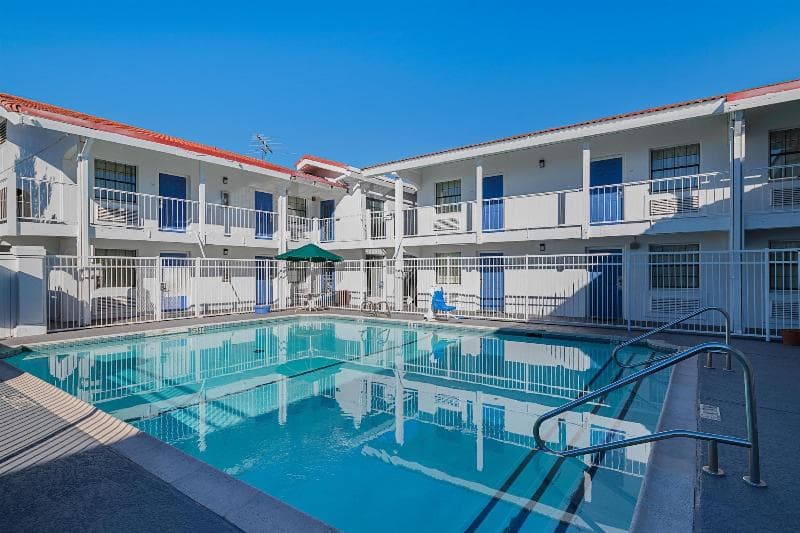 Motel 6 Grand Prairie - Interstate 30 photo 1
