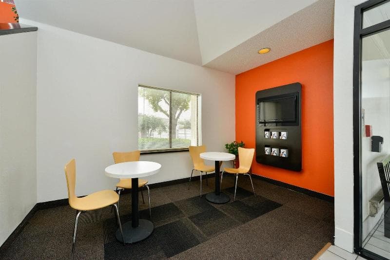 Motel 6 West Plano 2