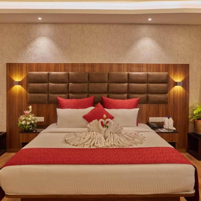 Shivas Galaxy Hotel 5