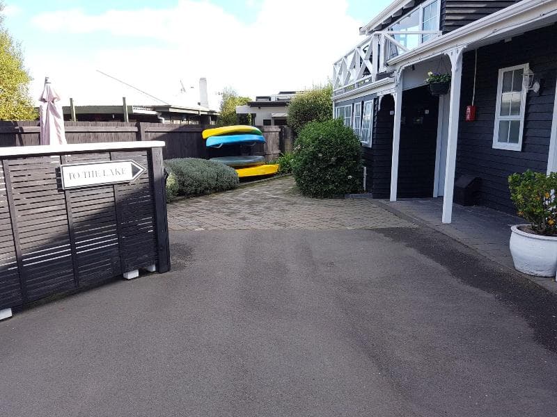 Cottage Mews Motel main