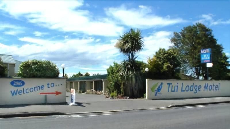 Tui Lodge Motel 4