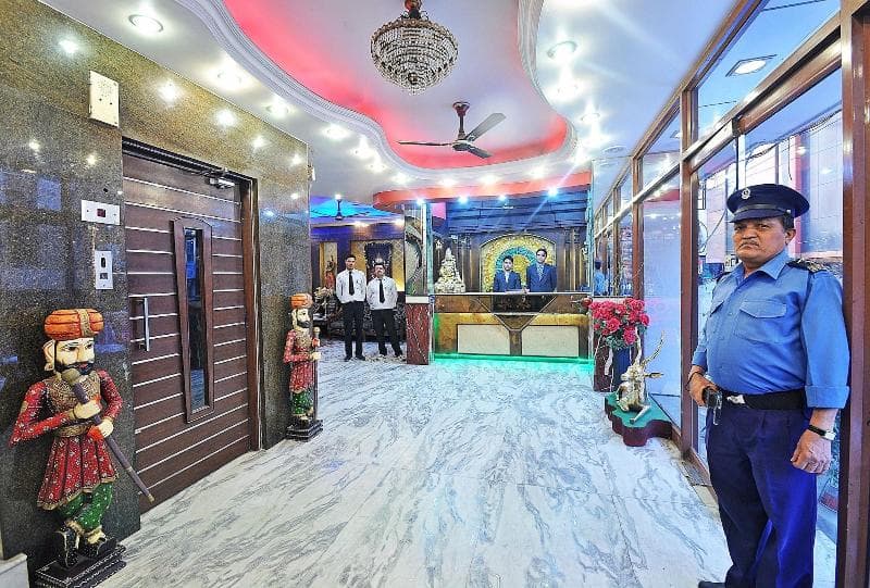 Hotel Shiva Intercontinental main