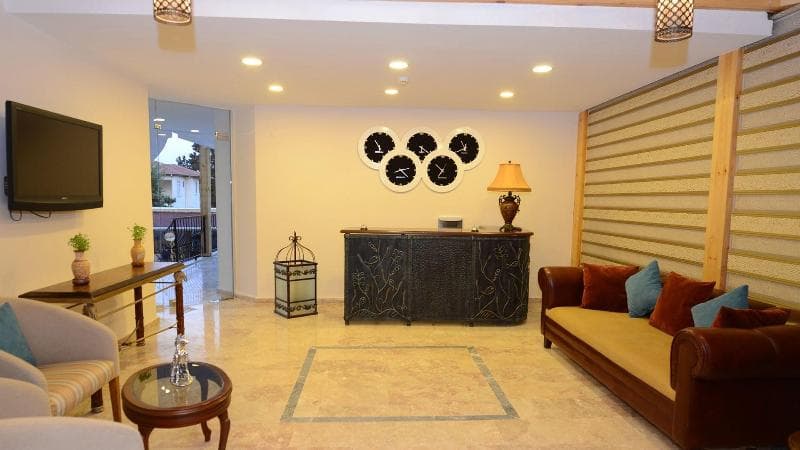 Amore Hotel 5