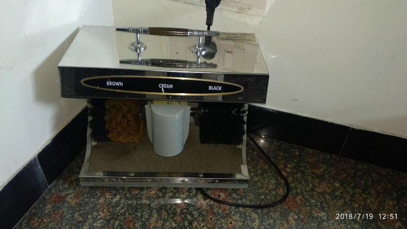 Metropolis Guest House main