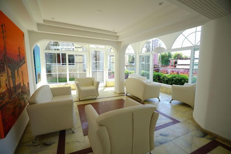 Art Suites Hotel 5