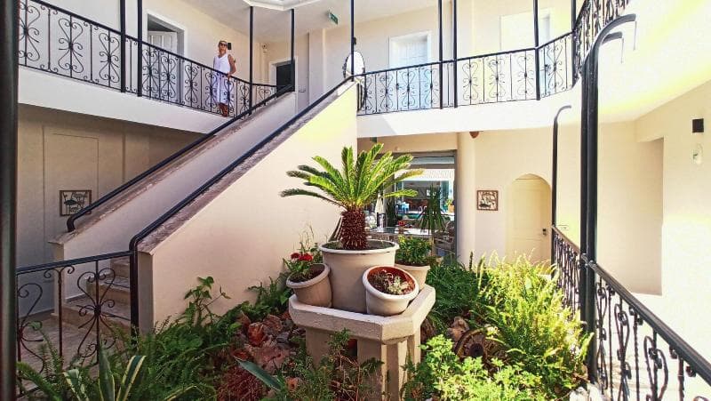 Bronze Hotel - Adults Only 5