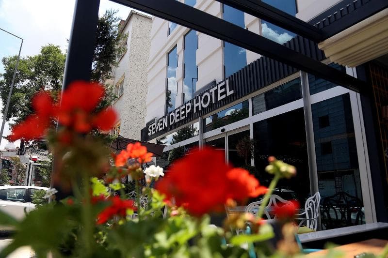 Seven Deep Hotel 5