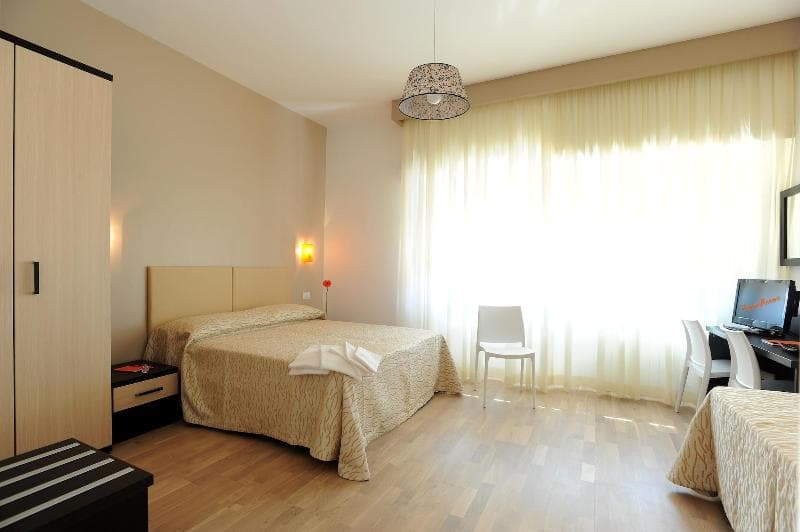 Honey Rooms 3