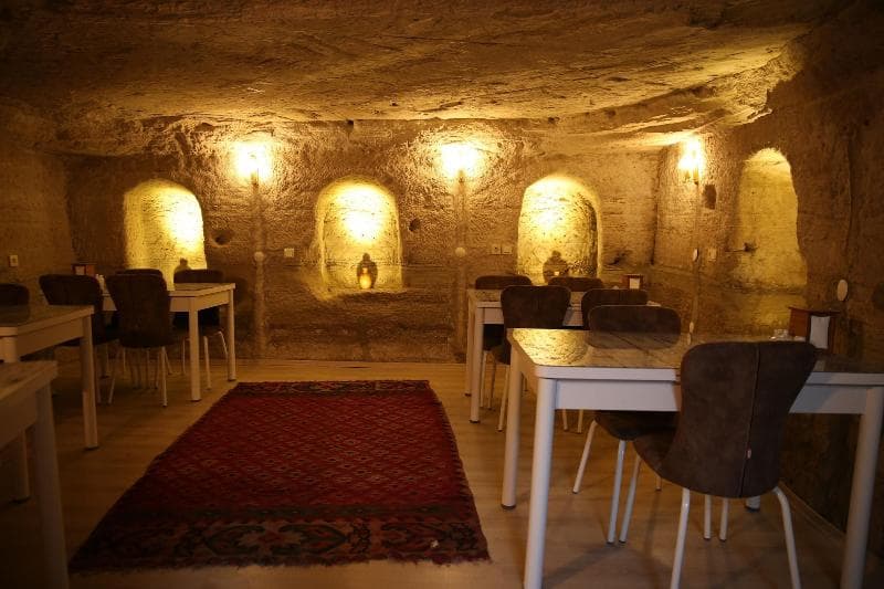 Unicorn Cave Hotel main