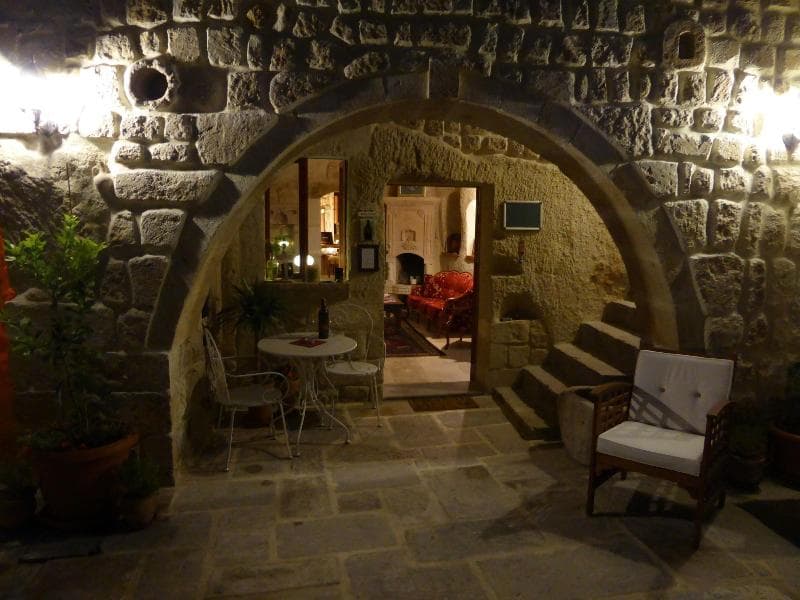 Canyon Cave Hotel 5