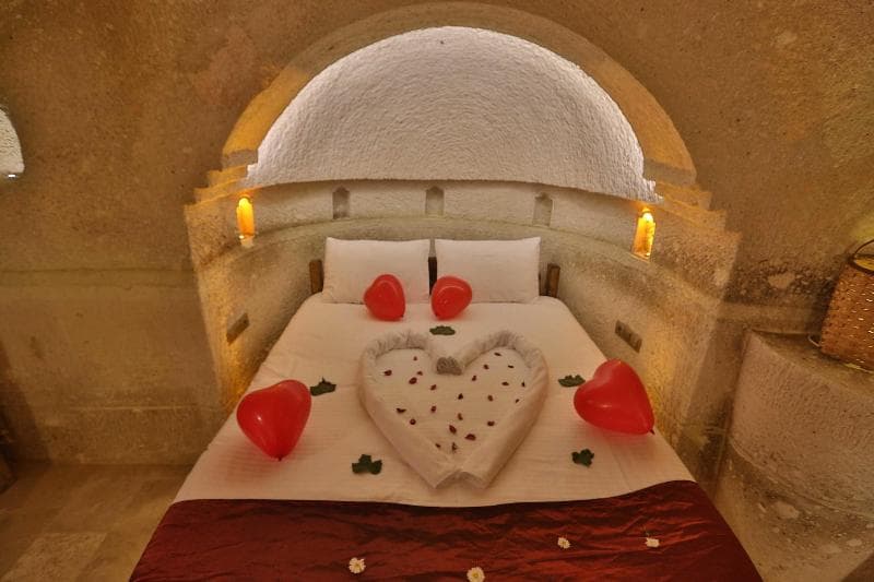 Abu Hayat Cave Suites 3