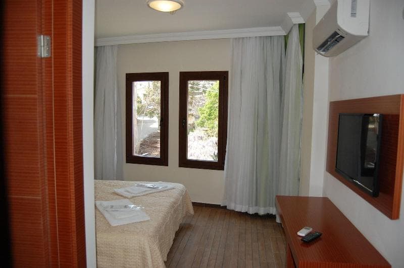 Selena Hotel photo 1