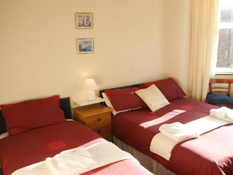 Clarron House Hotel 5