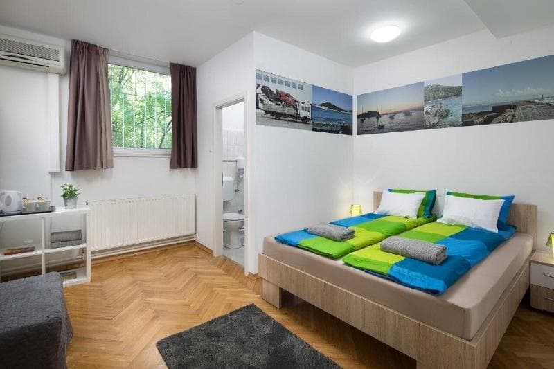 Hostel Bureau photo 1
