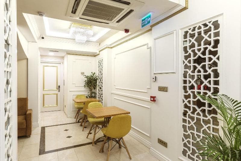 City Hall Hotel photo 1