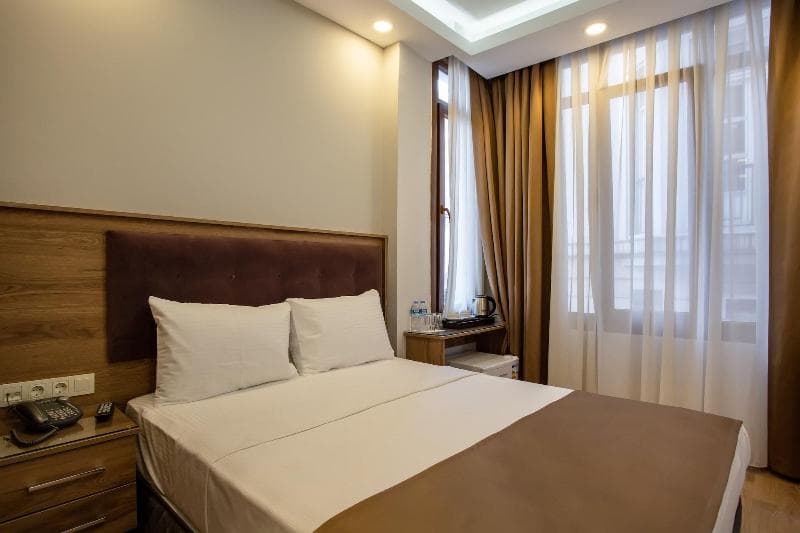 West Palace Hotel photo 1