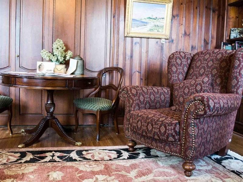 The Manor On Front Bed And Breakfast main