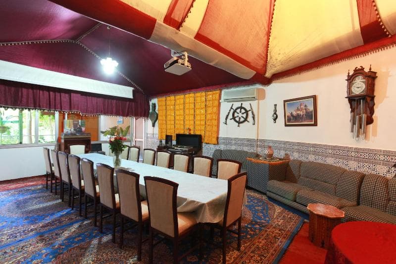 Riad Asma main