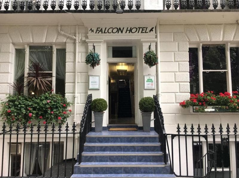 Falcon Hotel 5