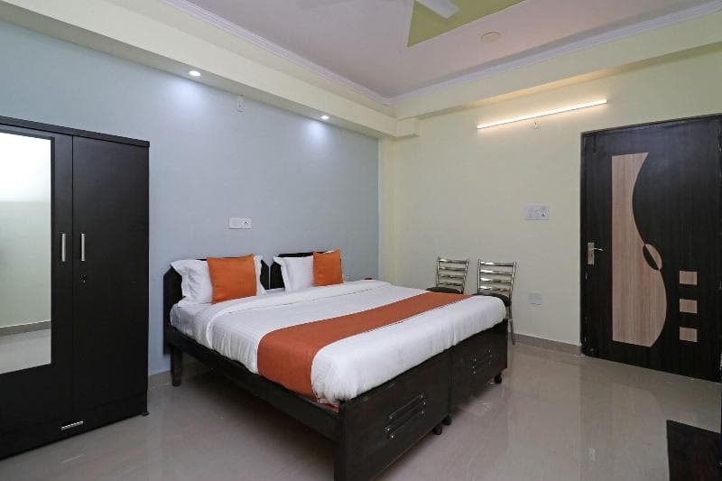 Oyo 10045 Hotel Pearl Residency 4