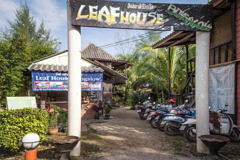 Leaf House Bungalow Hostel 3