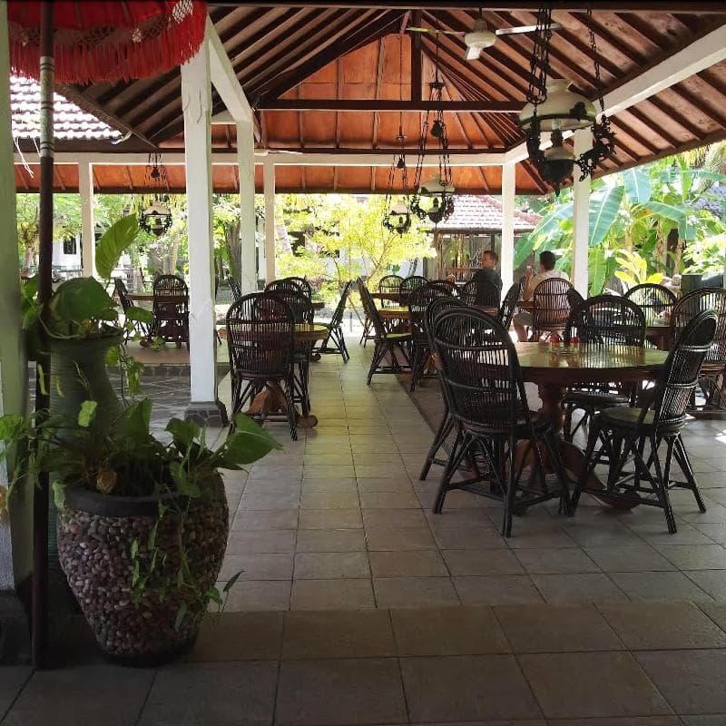 Rini Hotel 2
