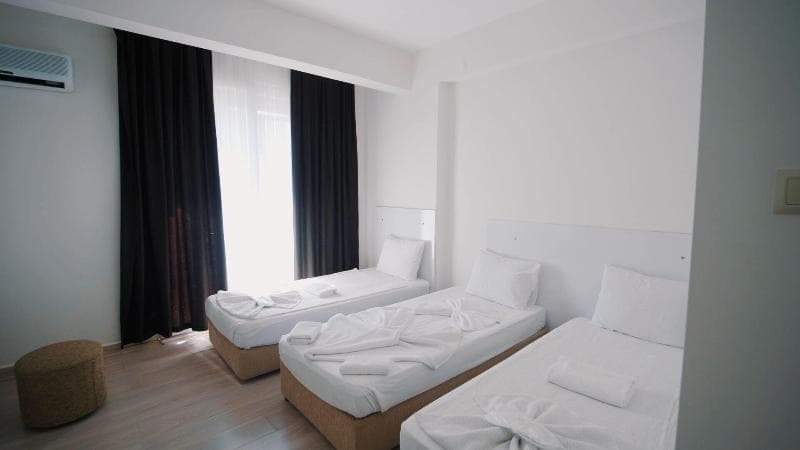 Moonbow Beach Hotel 5