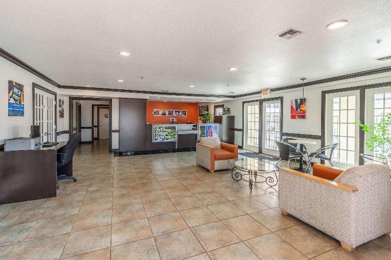 Motel 6 Lodi 3