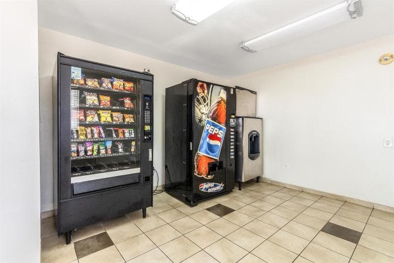Studio 6 Dallas, TX - Northwest main