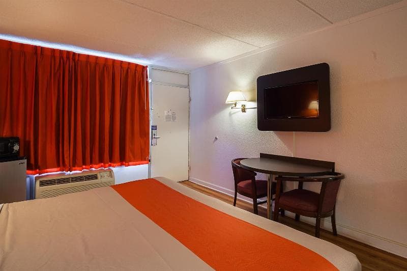 Motel 6 Tifton 3