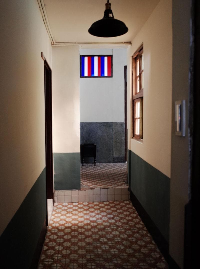 Neat Hostel (Adults Only) 4