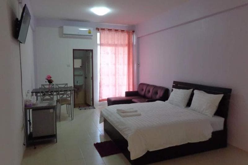 Vee2hotel Kanchanaburi main