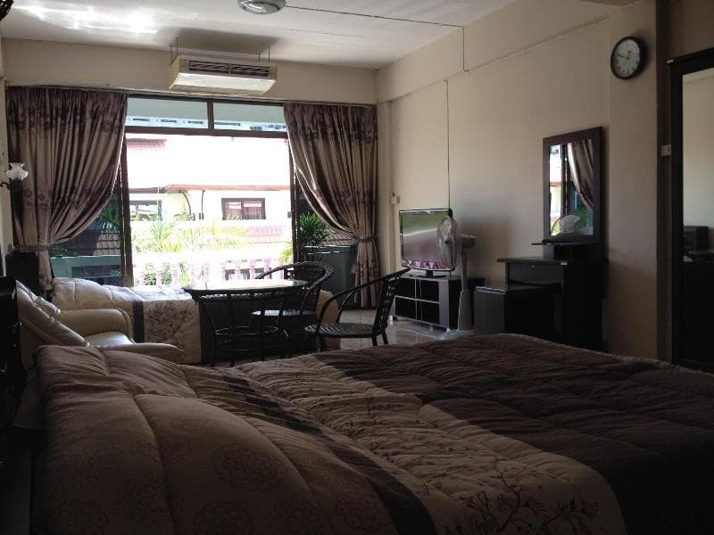Artem S Guesthouse 4