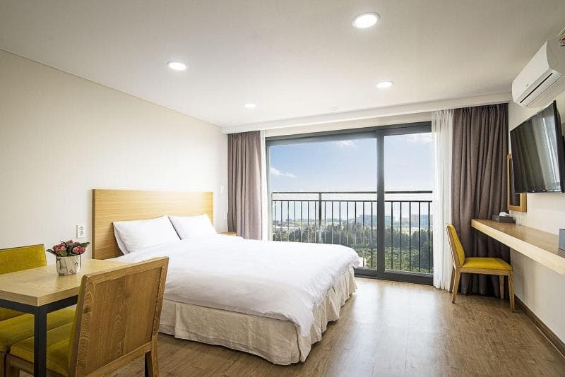 W Ocean Pension 5