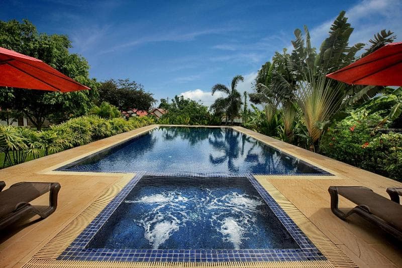 Q Bungalows main