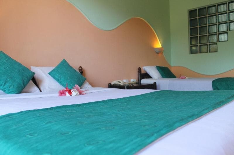 Sun N Sand Beach Resort 4