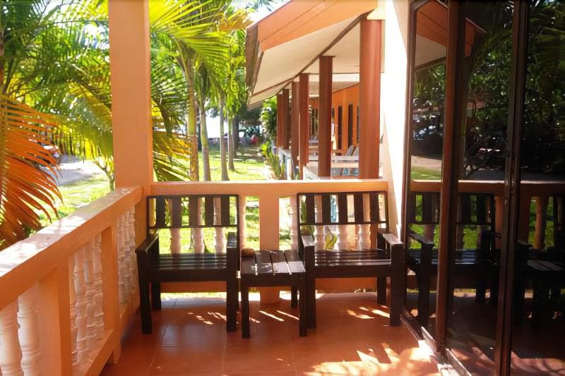 Lanta Bee Garden Resort 2