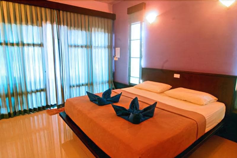 Lanta Bee Garden Resort 3