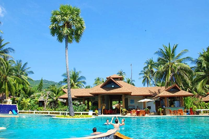 Rin Beach Resort main