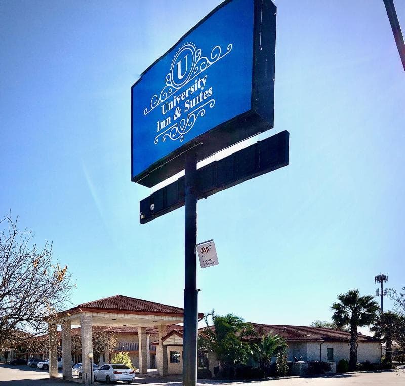 University Inn & Suites 5