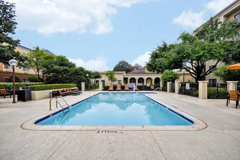 Fairfield Inn By Marriott Dallas Market Center photo 1