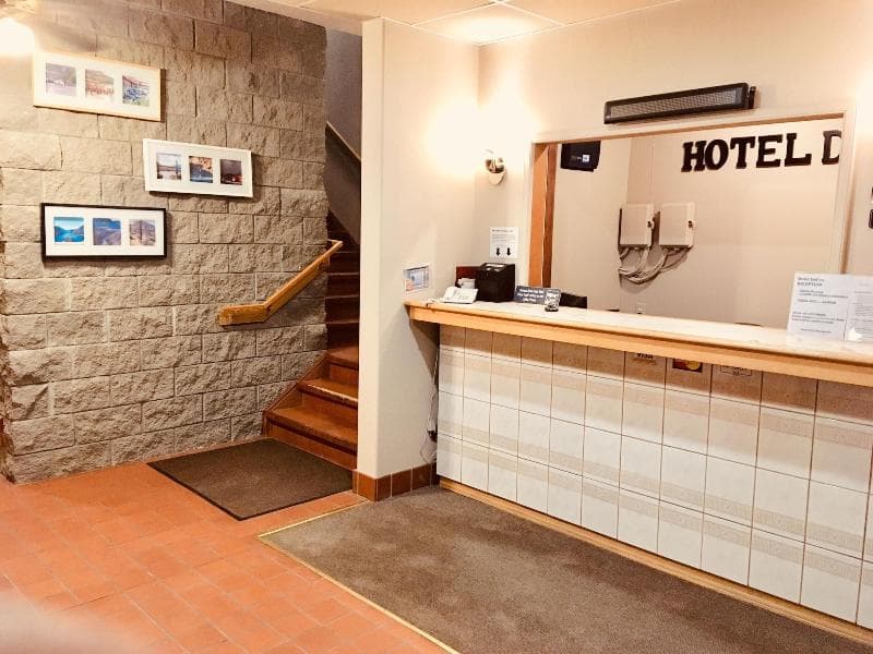 Hotel Deoro 3