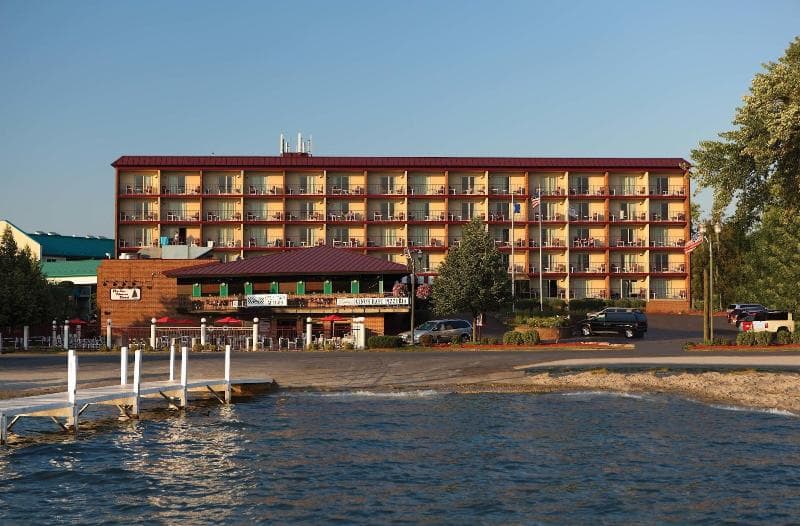 Harbor Shores On Lake Geneva 2