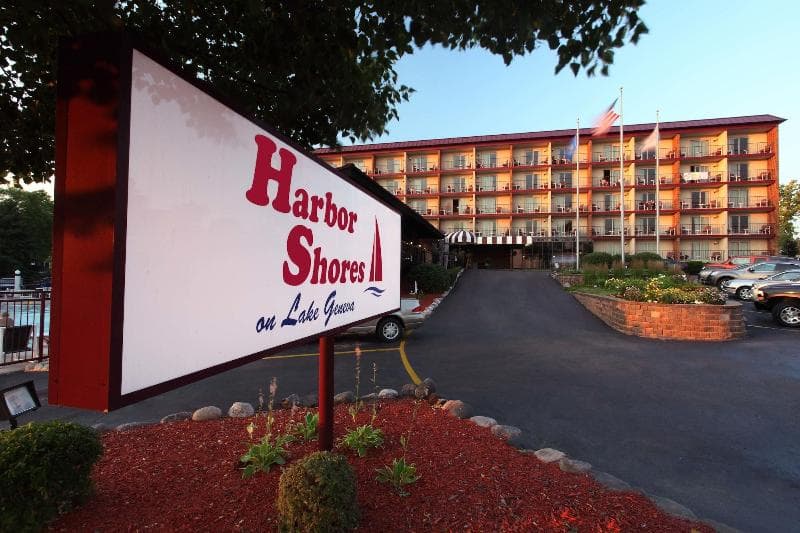 Harbor Shores On Lake Geneva 3