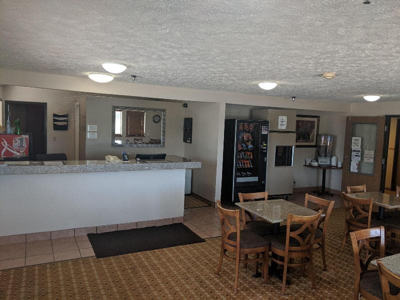 Rodeway Inn 3