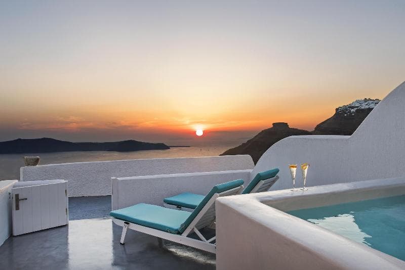 Aura Suites 4