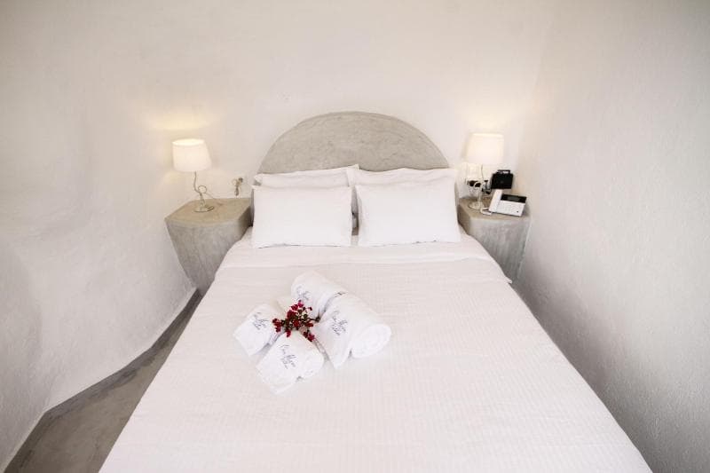 Oia Mare Villas - Adults Only 4