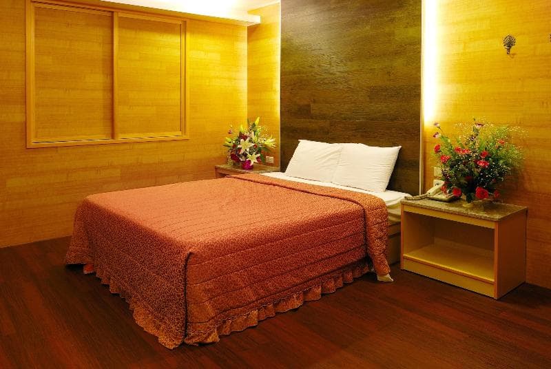 Empire Hotel photo 1